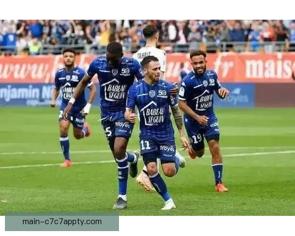 德甲焦点战：沃尔夫斯堡迎战海登海姆