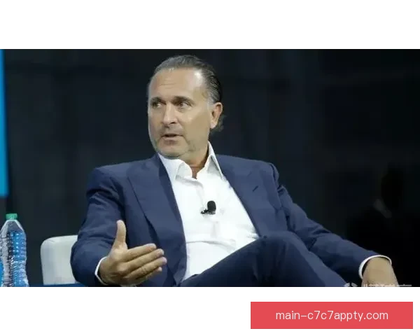 时隔数月卡尔迪纳莱现身米兰