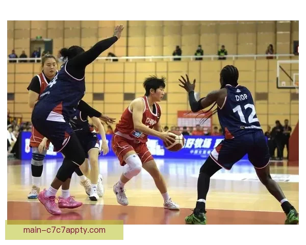 教学热身赛女篮险胜国际联队 教学热身赛女篮险胜国际联队