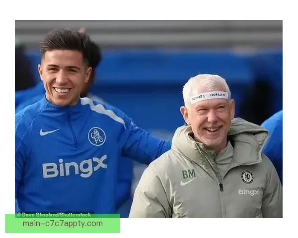 切尔西活宝按摩师：25年奉献深得人心